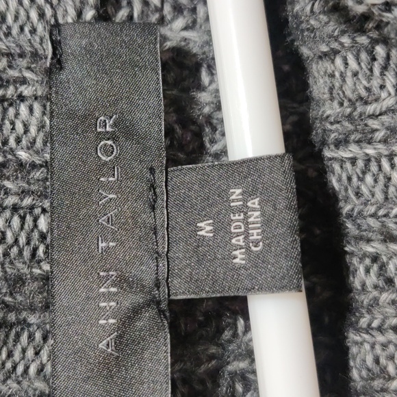 Ann Tailor sweater - Picture 5 of 5